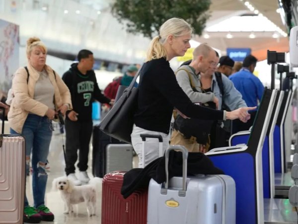 配资交易网 加拿大人不去美国了，加币也不去了？旅游数据暴跌35%，汇市风声鹤唳